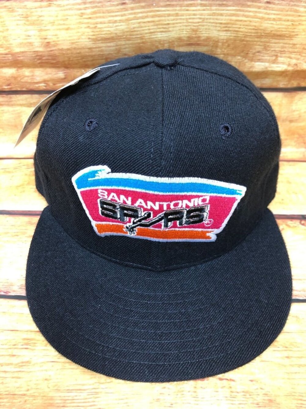NWT NOS Vintage San Antonio Spurs New Era 6 3/4 Fitted Hat NBA (d27b)